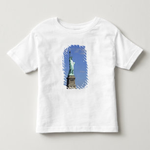 Skönheten hos den berömda frihetsgudinnan på t-shirt