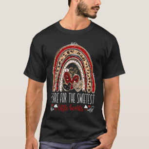 Skötsel av sötaste lilla hjärtan Sjuksköterska Val T Shirt