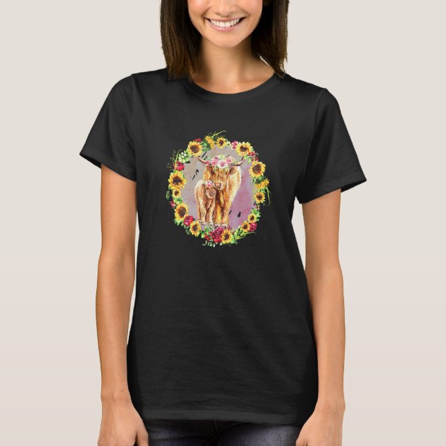 Skotsk Highland Ko Kalv Ko Tryck Med Sunflowe T Shirt (Framsida)