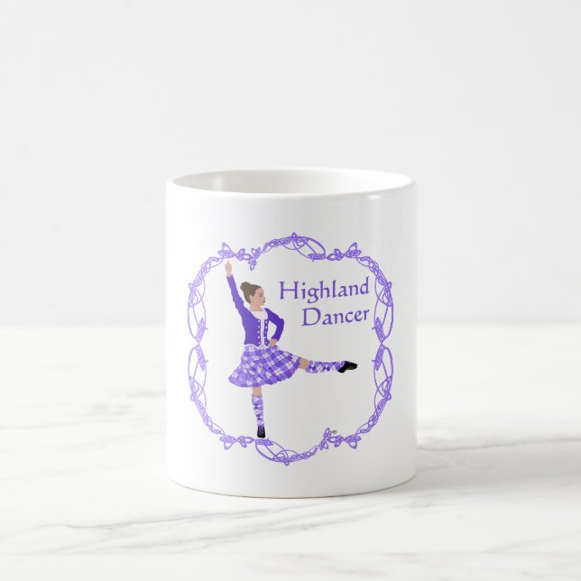 Skotsk högländsk dansare Kelterknutmönster Lila Kaffemugg (Center)
