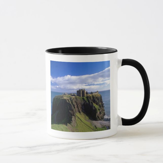 Skottland, Aberdeen. Dunnotar slott. Mugg (Höger)