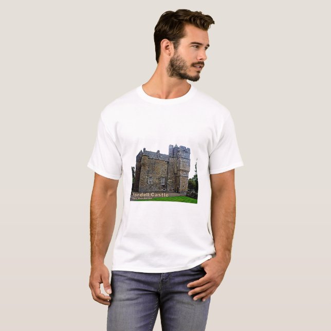 Skottlands Fordell Castle - Henderson Klan Tee (Hel framsida)