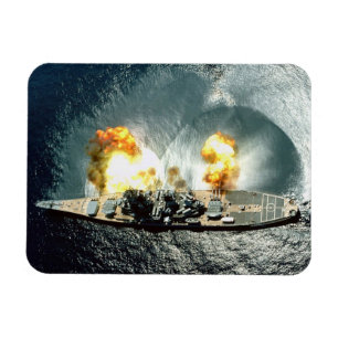 Skottlossningfullt kör på från sidan böjliga magnet