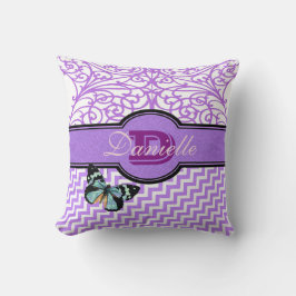 Skräddarsy dessa utsmyckade lilor och fjärilen kudde