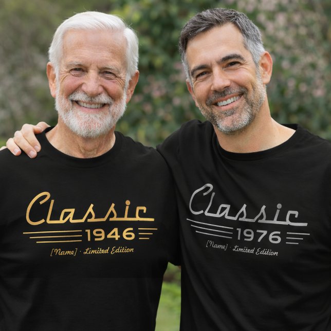 Skräddarsydd födelsårs T-shirt i klassisk bilstil  (Custom Birth Year Shirt, Classic Car Style Vintage T-Shirt, Personalized Gift for Any Age)