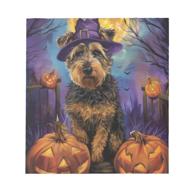 Skrämmande Airedale Halloween-häxa och pumpa Anteckningsblock (Framsida)