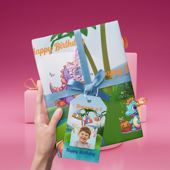 Skrämmande Baby Dino presentkort för barnkalas Presentetikett (Skapare uppladdad)