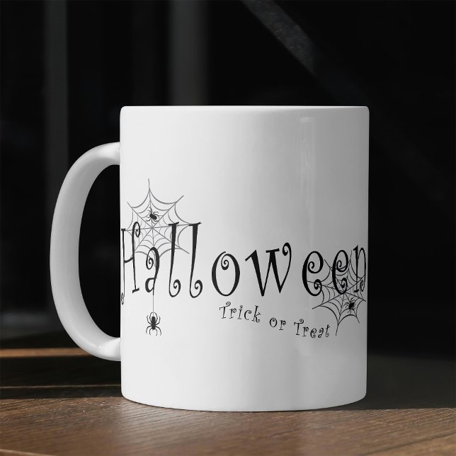 Skrämmande elegans: Halloween spindelnätsdesign Kaffemugg (Skapare uppladdad)