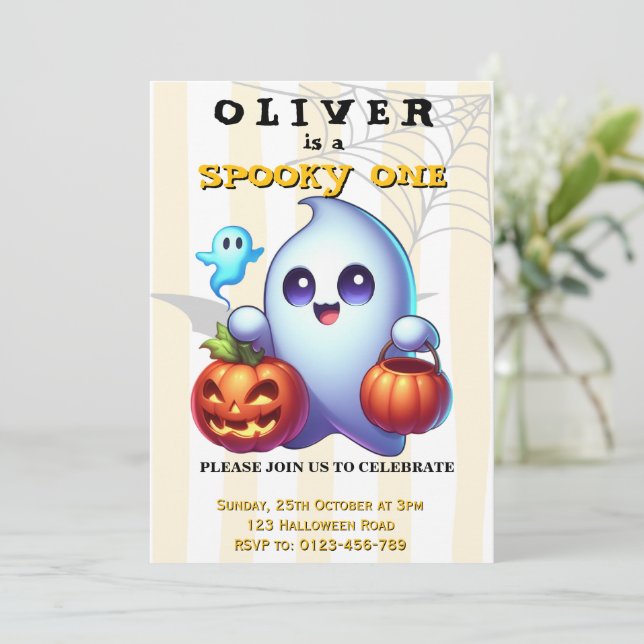 Skrämmande ett Halloween 1-års födelsedagsinbjudan Inbjudningar (Stående Fram)
