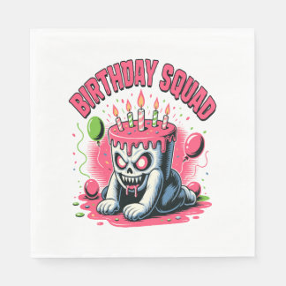 Skrämmande födelsagestrupp med kakskalle pappersservett