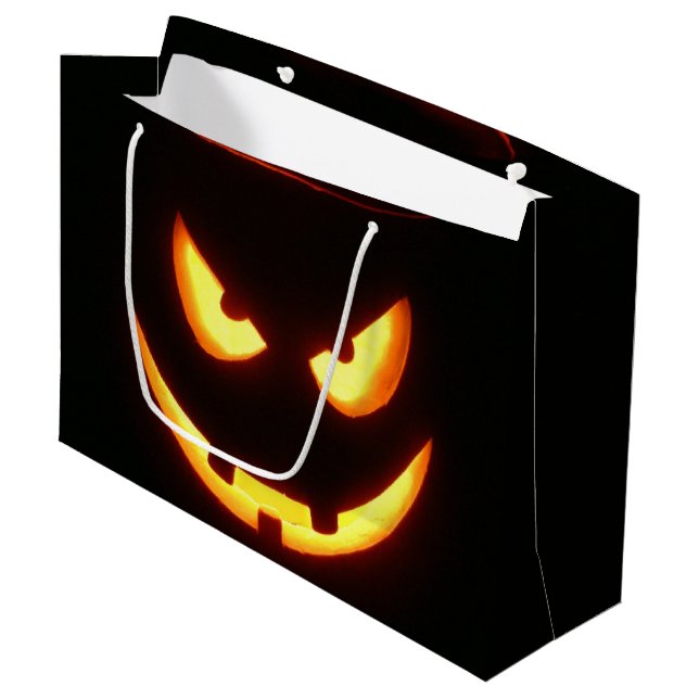 skrämmande Halloween (Framsidan Vinklad)