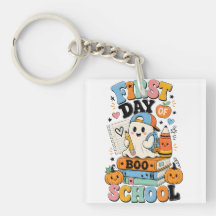 Skrämmande Halloween-grafisk design för skolstarte