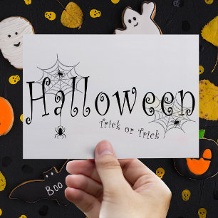 Skrämmande Halloweenspindel för trick or treat Vykort