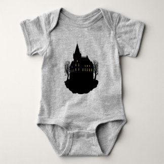 Skrämmande herrgård i silhuett t shirt