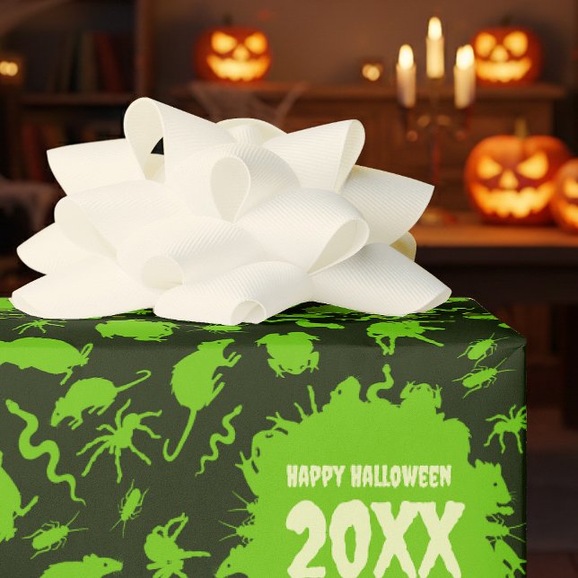 Skrämmande kräldjur Glad Halloween Lägg till år Gr Presentpapper (Skapare uppladdad)