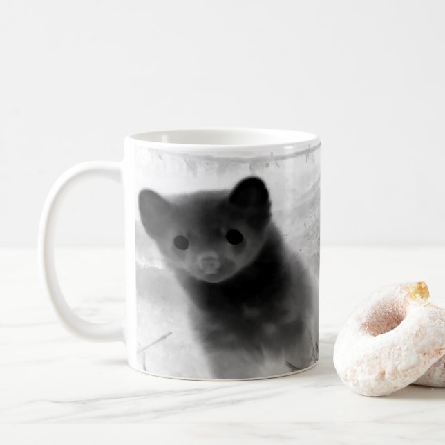 Skrämmande skogs tallmården mörk natur estetik kaffemugg (Med munk)