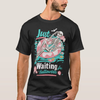 Skrämmande sommarstrandsskelett som bara väntar på t shirt