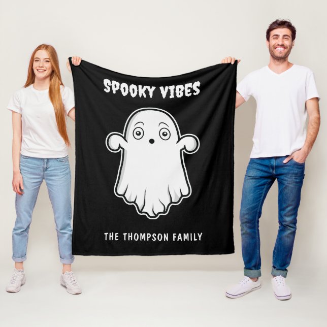 Skrämmande stämning spökhalloween svart och vitt fleecefilt (På plats)