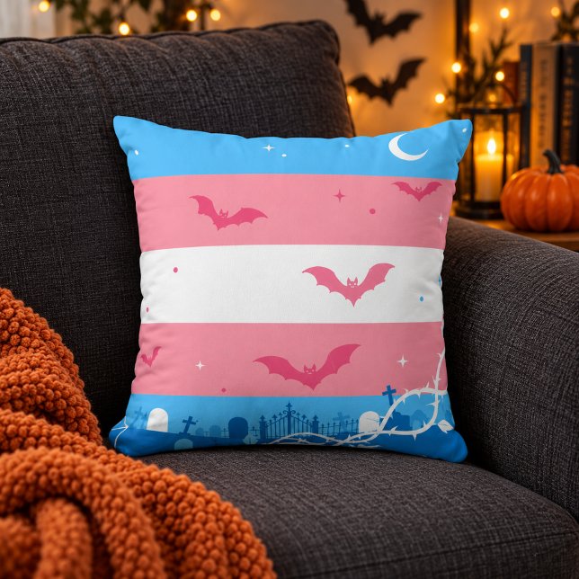 Skrämmande Trans Pride Flagga Halloween Kyrkogård  Kudde (Skapare uppladdad)