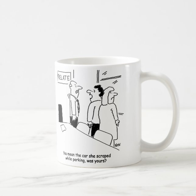 Skrapor Relatera konsultens bil vid parkering Kaffemugg (Höger)