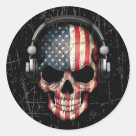 Skratchad amerikansk Dj Skull med hörlurar Runt Klistermärke