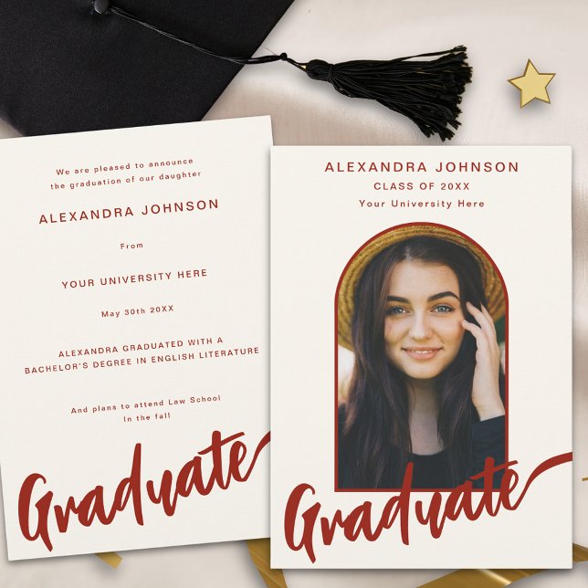 Skript för student Photo Arch Modern Burnt Orange Meddelande (Graduate photo arch elegant burnt orange terracotta script fall Graduation announcement card)