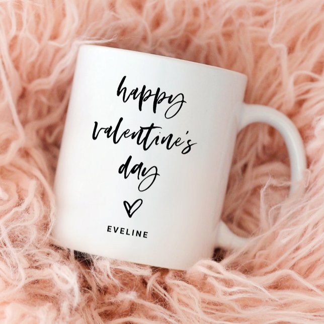 Skript för svart och vit Avslappnad och Heart Vale Kaffemugg (A simple and stylish Valentine's Day mug)