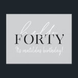 Skript och geometrisk 40-årsdag vykort<br><div class="desc">Modern manus och geometrisk fyrtioårsdag inbjudan. Modern geometrisk bakerska mönster. En del av en samling. Färg kan ändras.</div>