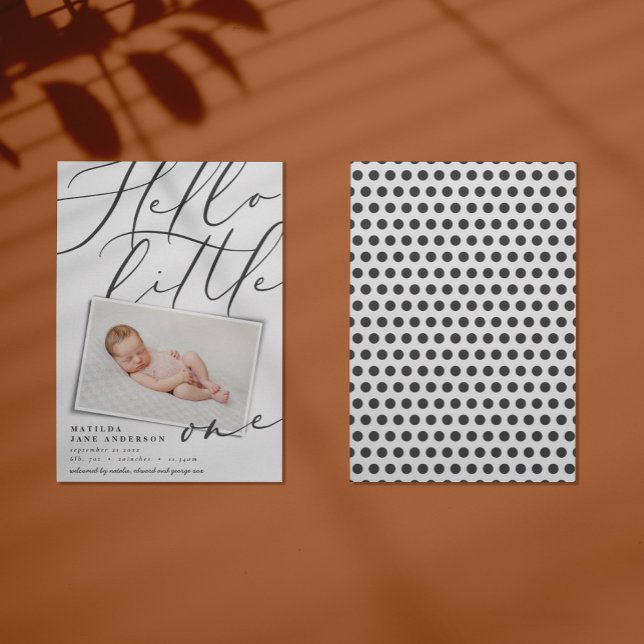 Skriptformat hej lite en modern 1-fototypografi meddelande (Skapare uppladdad)