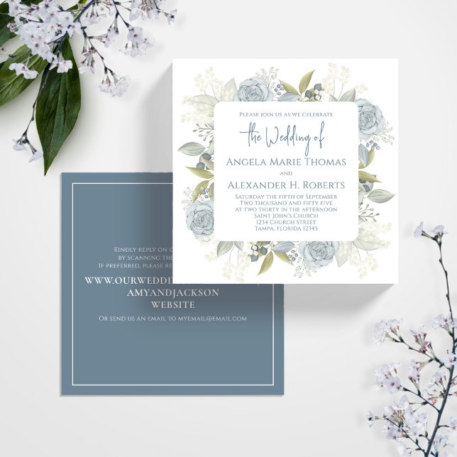 Skriptfyrkant för Bröllop med blå Blommigt Inbjudningar (Wedding blue floral wedding invitation square template.)