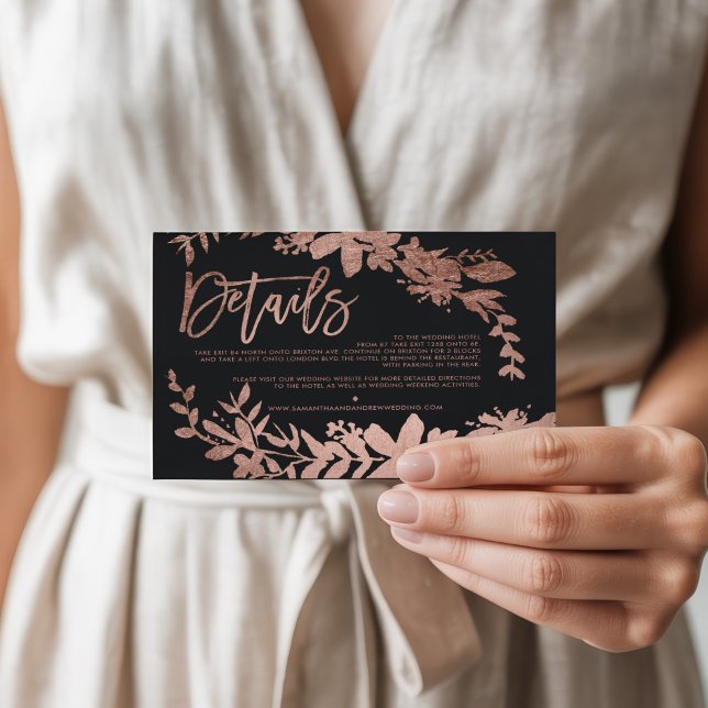 Skriptriktning blommigt svart bröllop tilläggskort (Rose Gold script floral black wedding direction Enclosure Card)