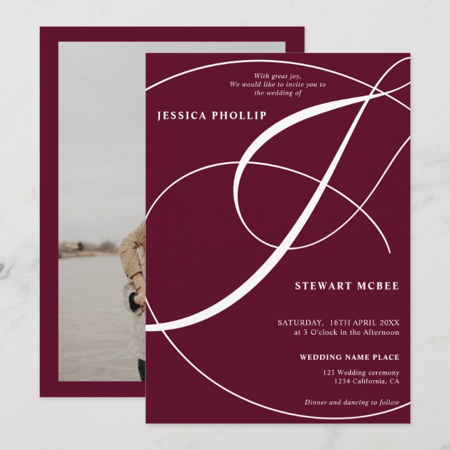 Skriptröd burgundfotokalligrafi bröllop inbjudningar (Fram/baksida)