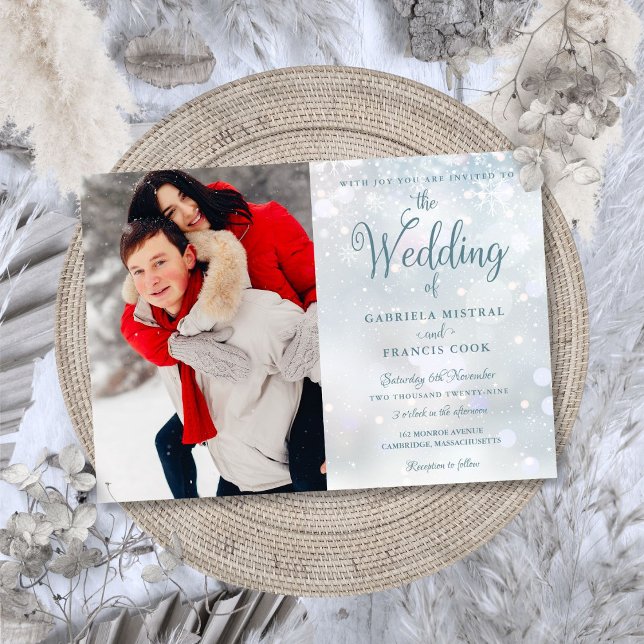 Skriptskript för Eleganten Winter Snöflingor Photo Inbjudningar (Winter Snowflakes Elegant Script Photo Wedding Invitation)