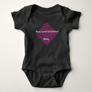 Skriv ut svart på nytt olåst Baby Rosa Leopard T Shirt