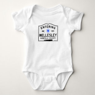 Skrivande in Wellesley T-shirt