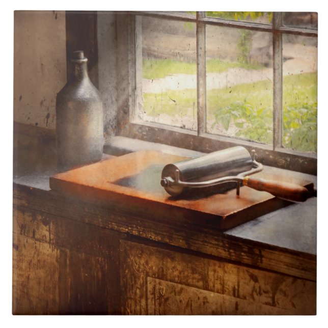 Skrivare - Ett hopp och en bönfallande Kakelplatta (Framsidan)