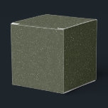 Skrubbfläckig Mossgrön presentask för evenemang -<br><div class="desc">Ge dina evenemang en förfinad men organisk touch med denna prickiga mossgröna presentask. Den unika texturerade finishen lägger till ett taktilt visuellt element som sticker ut vackert i både naturlig och artificiell belysning. Designad för att tilltala både moderna minimalister och evenemangsarrangörer, passar denna mångsidiga ask sömlöst in i bröllop, baby...</div>