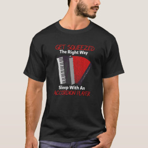 Skruva Högernas sömnläge med ett dragspel T Shirt