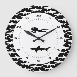 Skuba Diver and School of Sharks Danger Zon Stor Klocka