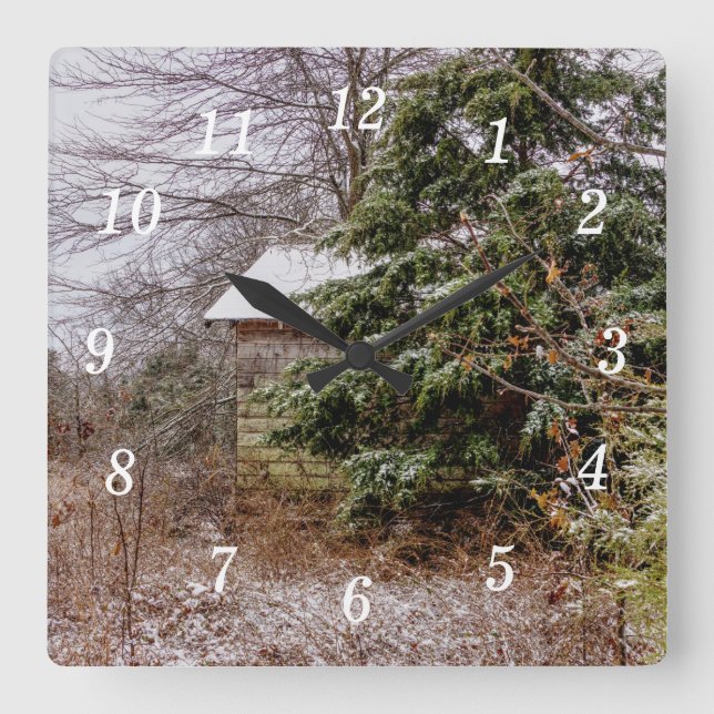 Skuggad övergiven väggklocka (Framsida)