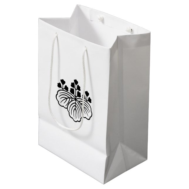 Skuggad paulownia med 5-3-blommor (Framsidan Vinklad)