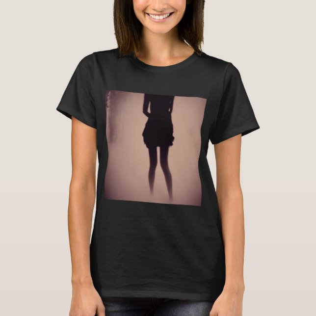 Skuggans andetag under dimman t shirt (Framsida)