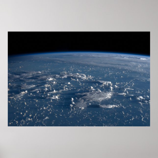 Skuggor från moln över Filippinernas hav Poster (Framsidan)