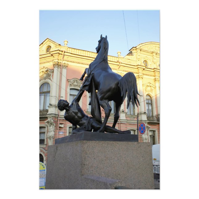 Skuldar bron i Anichkov i Sankt Petersburg Fototryck (Framsidan)