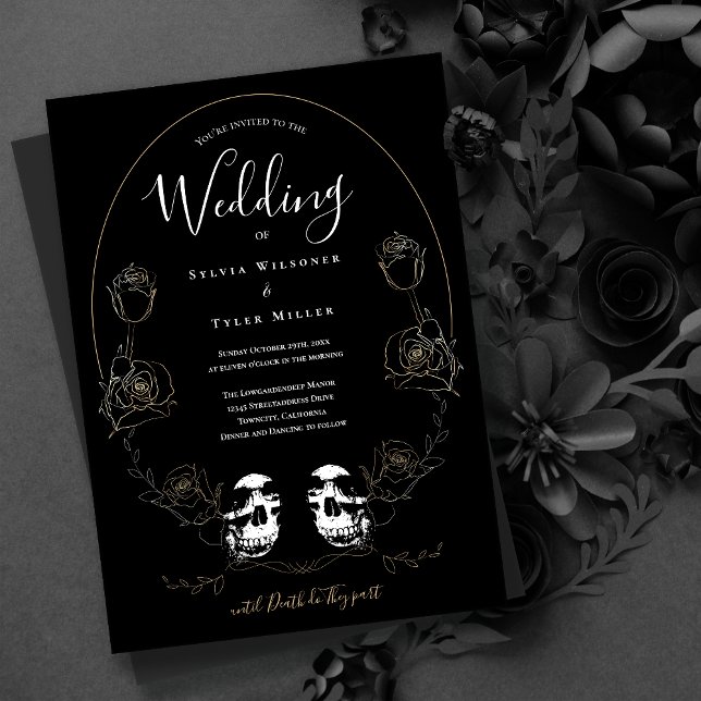 Skull Blommigt Black Gothic Bröllop Inbjudningar (Set the mood for your wedding with this skull wedding invite.)