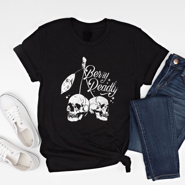 Skull Cherry Spooky och Sweet Gothic Halloween T Shirt (Skapare uppladdad)