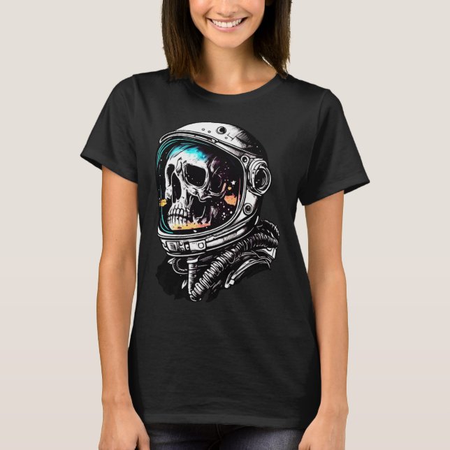Skull in an astronaut helmet skull astronaut t shirt (Framsida)