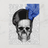 Skull med blå hatt