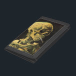 Skull med Burning Cigarette av Vincent van Gogh<br><div class="desc">Skull med Burning Cigarette av Vincent van Gogh är en vintage bra konst post impressionism fortfarande livmålning. En porträtt av humant skelettrökning. Underbar använda för antirökprodukter. Rökning av dödor på 1 000-talet varje år hjälper någon att sluta röka idag. Underbar image för Halloween eller Día de los Muertos, Day of...</div>