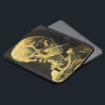 Skull med Burning Cigarette av Vincent van Gogh Laptop Sleeve<br><div class="desc">Skull med Burning Cigarette av Vincent van Gogh är en vintage bra konst post impressionism fortfarande livmålning. En porträtt av humant skelettrökning. Underbar använda för antirökprodukter. Rökning av dödor på 1 000-talet varje år hjälper någon att sluta röka idag. Underbar image för Halloween eller Día de los Muertos, Day of...</div>
